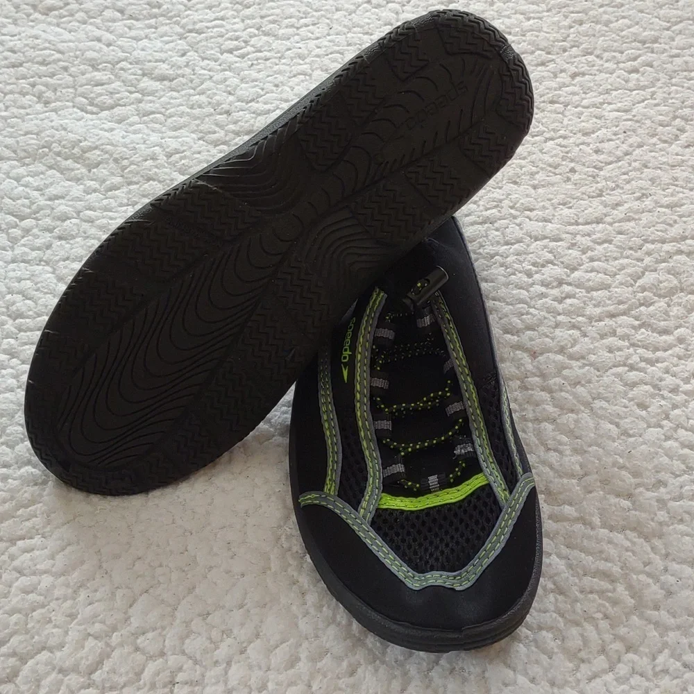 NWT Speedo Junior Water Shoes Size L(4/5)